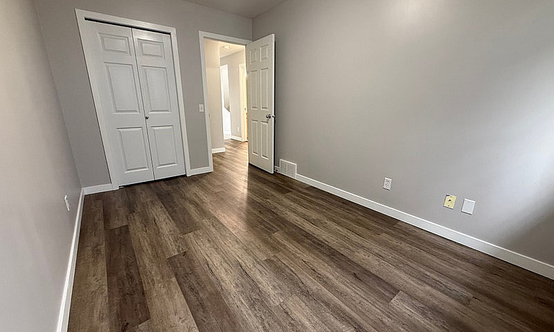 Newly Renovated 3-Be...