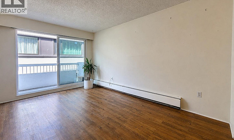 306 2450 Cornwall Av...