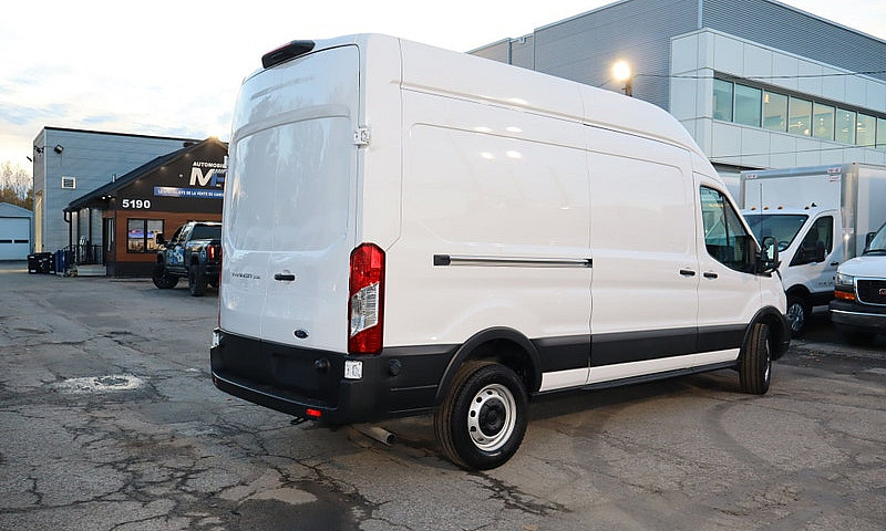 2025 Ford Transit T-...