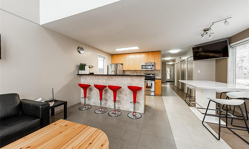 30 Grand Beach Road ...