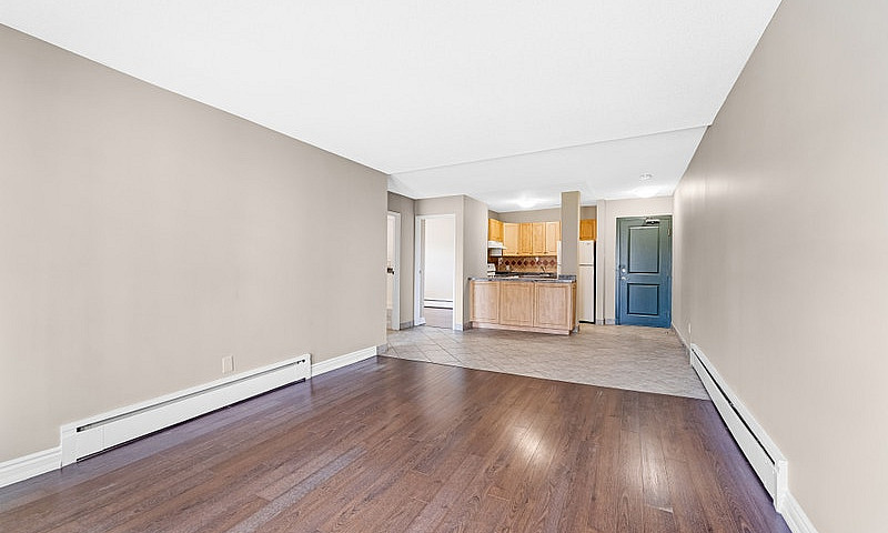 Baseline Court - 2 B...