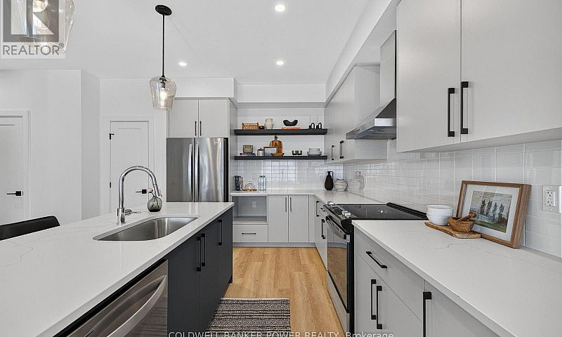9 - 3534 Emilycarr L...