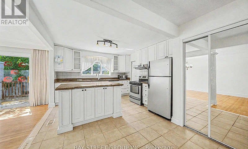 32 Alanadale Avenue ...