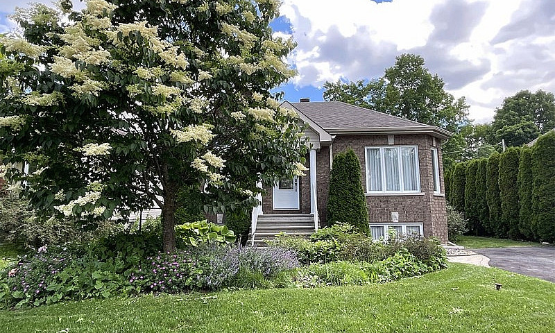 $575,000 - Bungalow ...