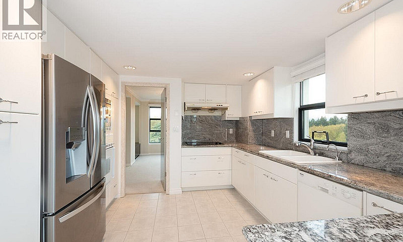 7 5389 Vine Street V...