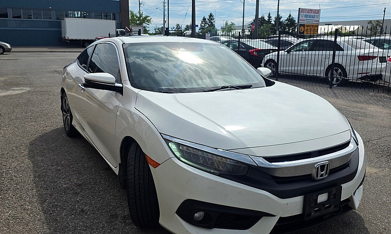 2017 Honda Civic Tou...