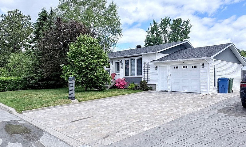 $520,000 - Bungalow ...