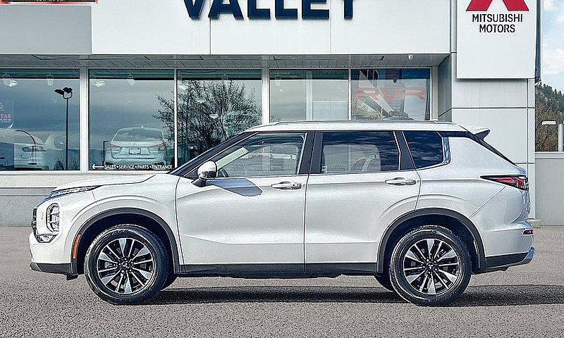 2026 Mitsubishi Outl...