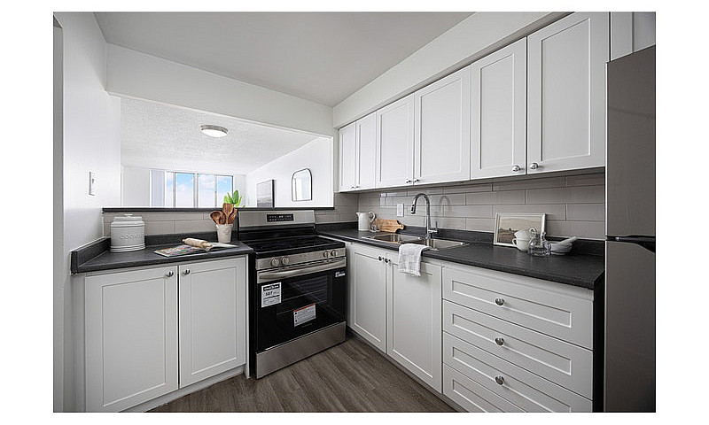 2 Large Bedroom Apar...