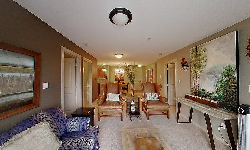 Luxury West Facing 8...