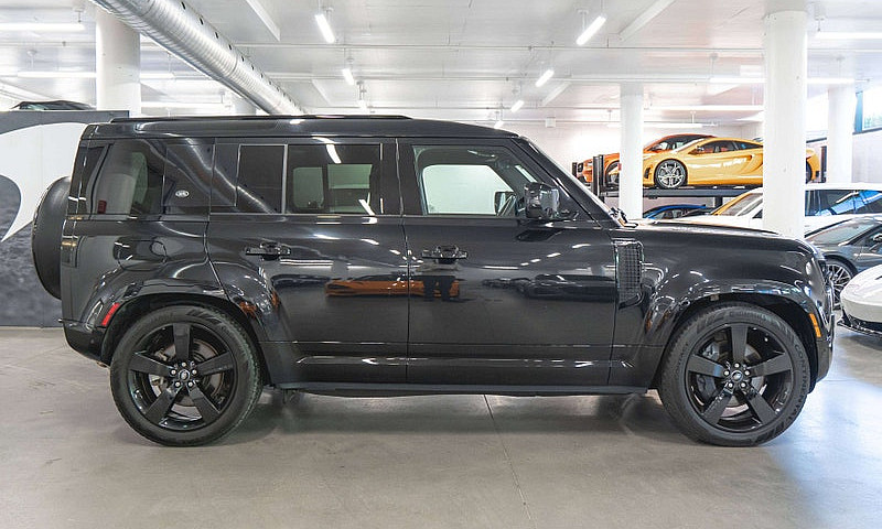 2024 Land Rover Defe...