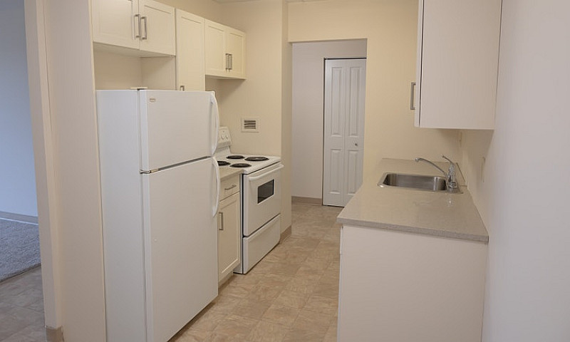 Summerland Apartment...