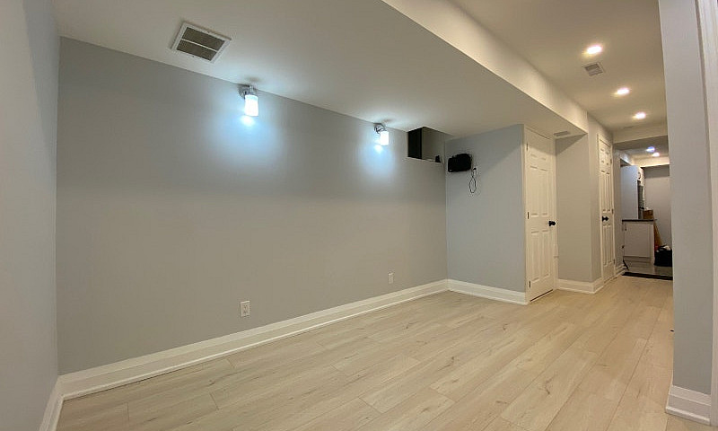 Renovated 1 Bedroom ...