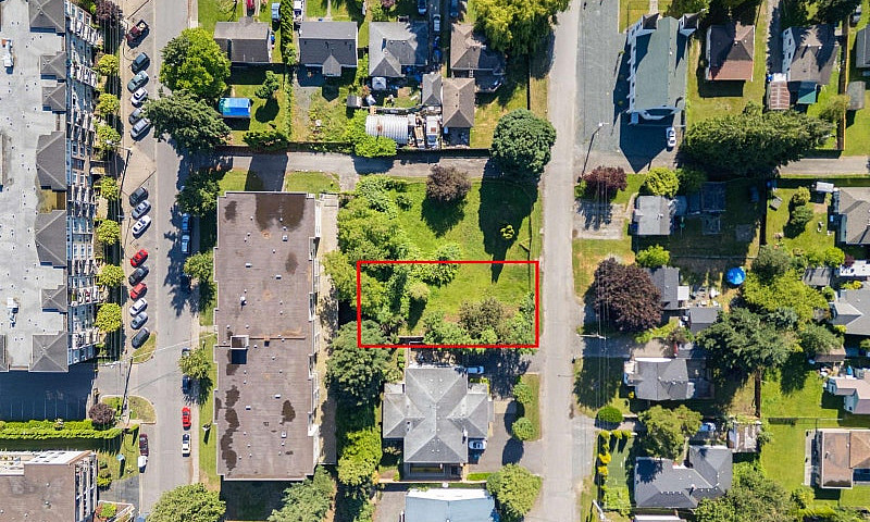 46142 Cleveland Aven...
