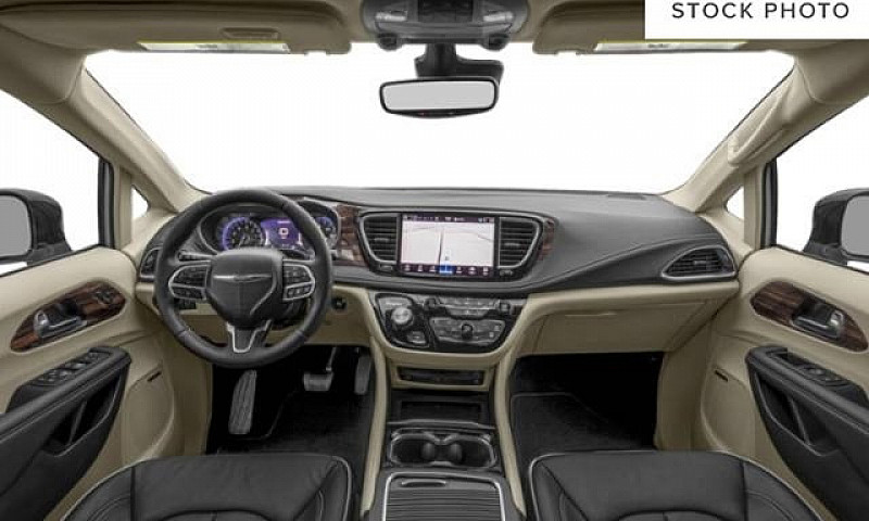 2025 Chrysler Pacifi...