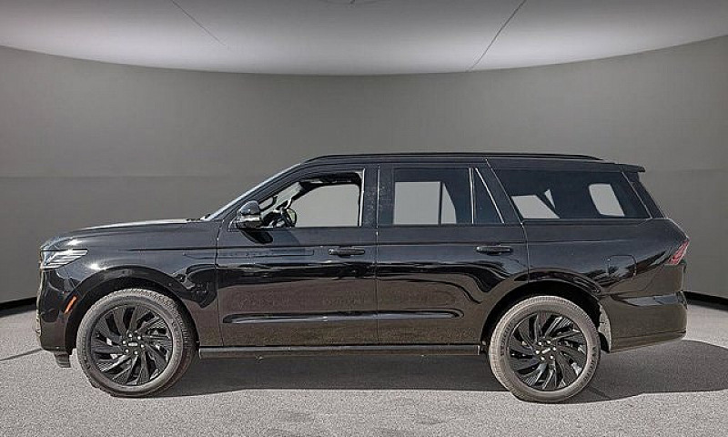 2026 Lincoln Navigat...