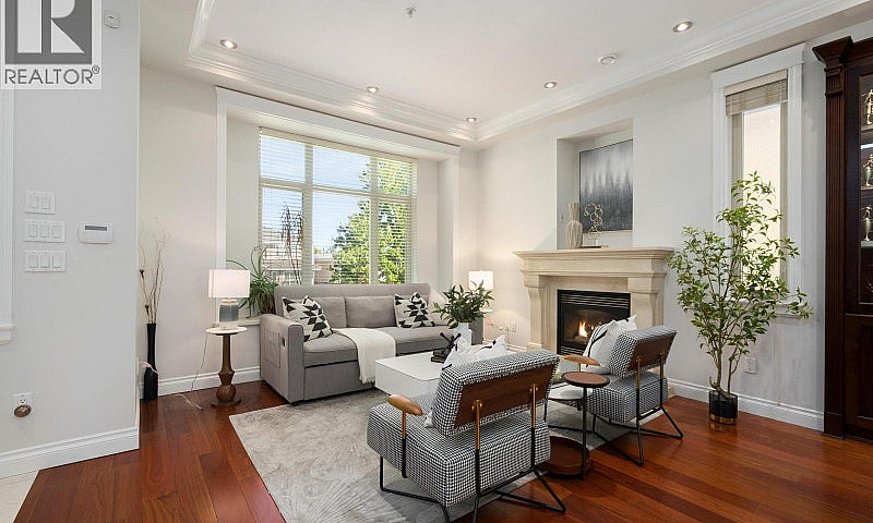 6387 Prince Albert S...