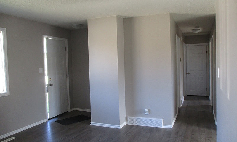 4 Bedroom Home For R...