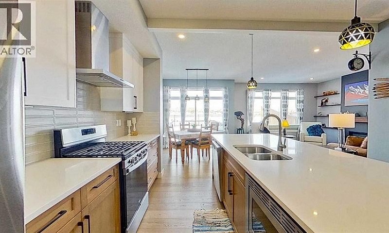 163 Sundown Crescent...
