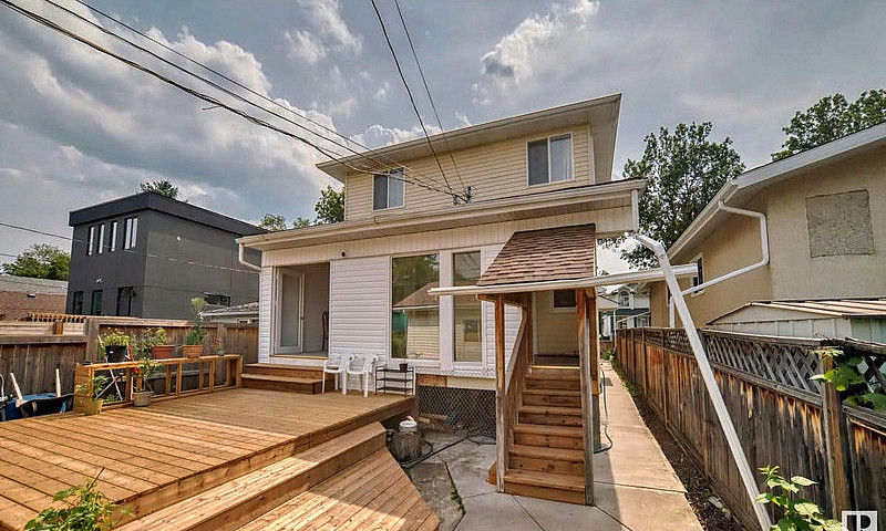 9646-73Ave House For...
