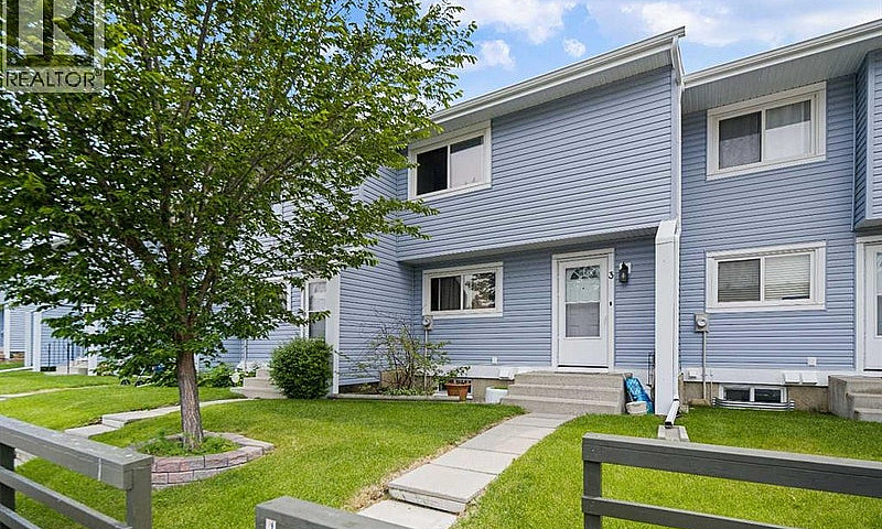3, 195 Manora Place ...