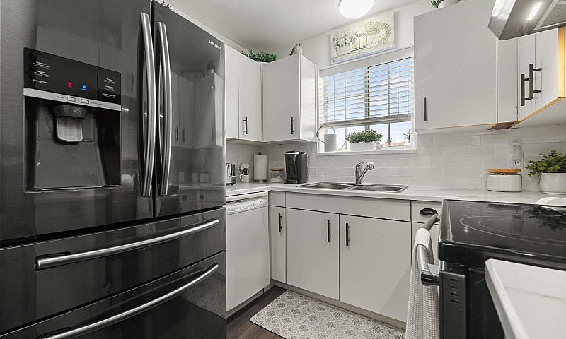 206 46351 Yale Road,...