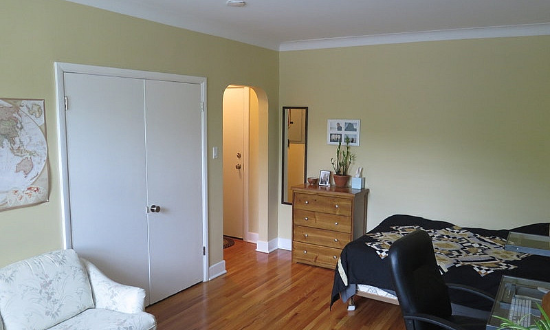 Renovated Bachelor! ...