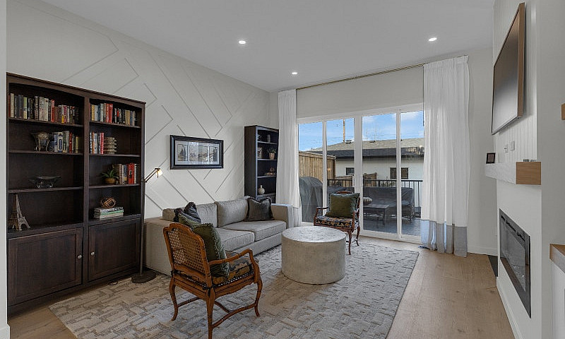 Luxury Bowness Home ...