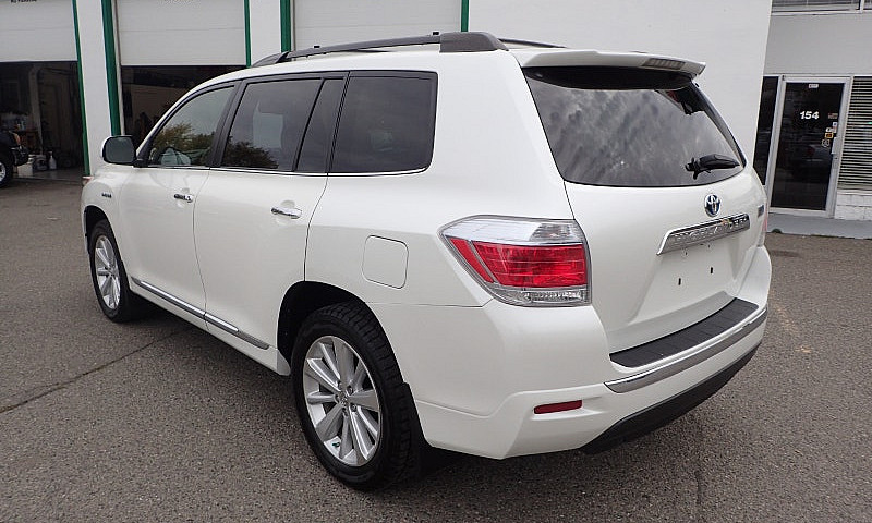 2013 Toyota Hilander...