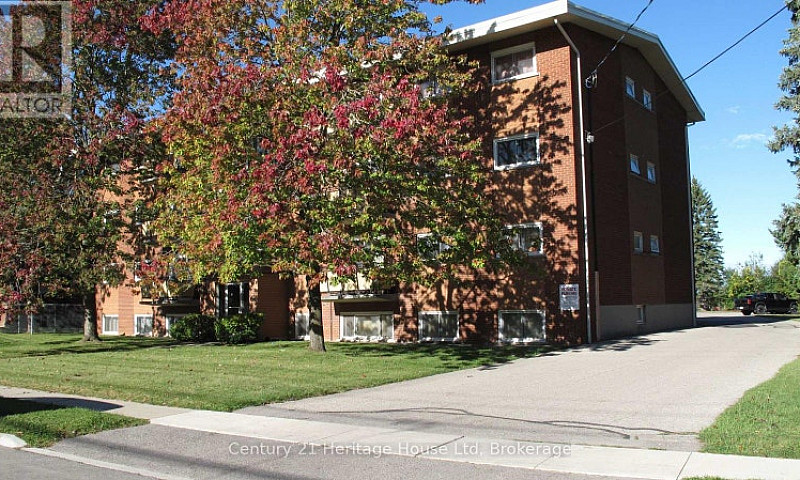 #9 - 16 Brant Avenue...