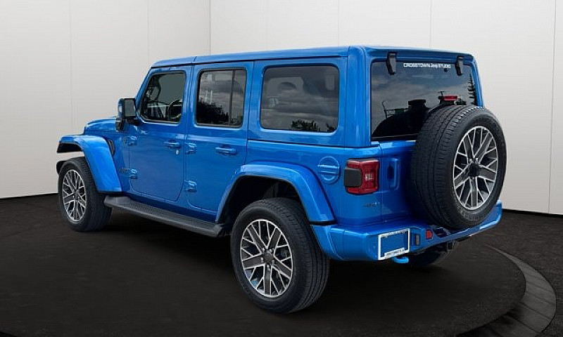 2023 Jeep Wrangler 4...