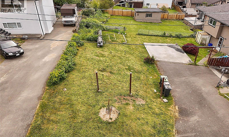 1079 Gosper Cres Esq...