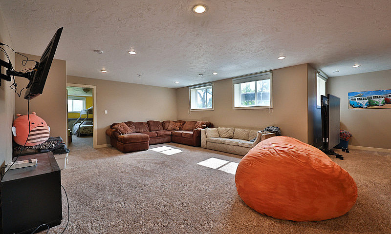 Seven Bedroom Magrat...