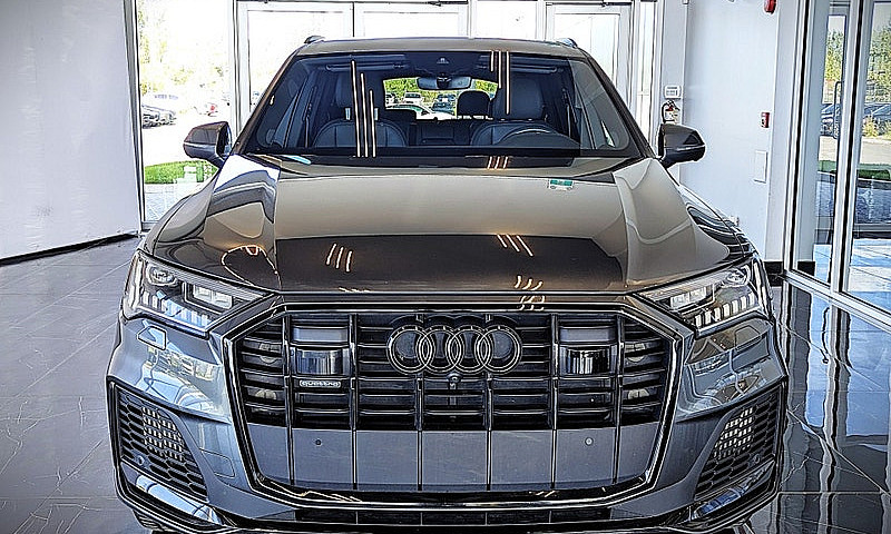 2023 Audi Q7 Progres...