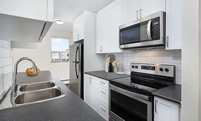 560 Proudfoot Lane -...