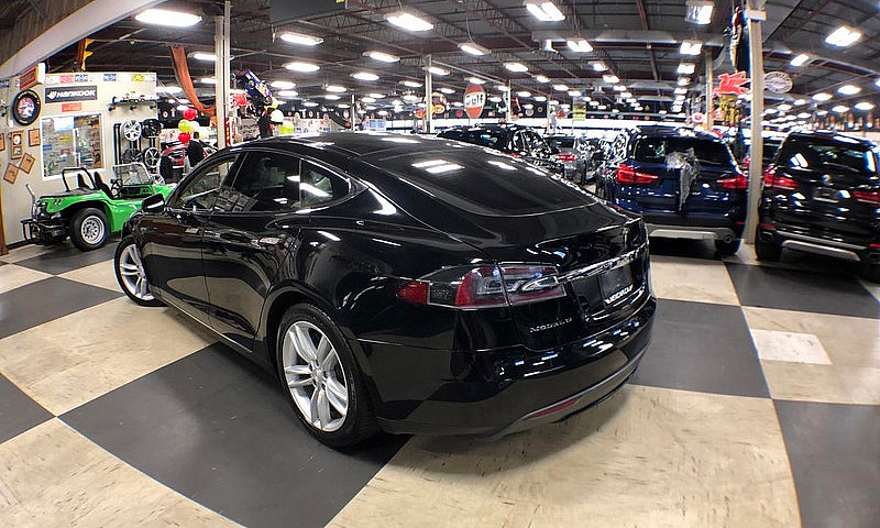2016 Tesla Model S A...