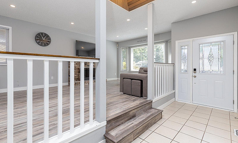 9435 149A Street Sur...