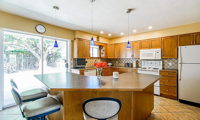 32582 Fleming Avenue...