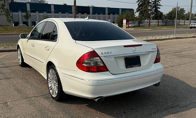 2008 Mercedes-Benz E...