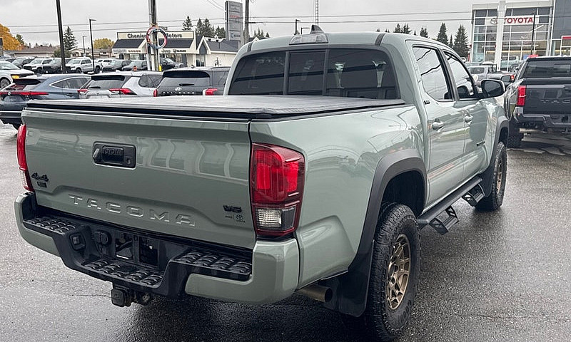 2022 Toyota Tacoma O...