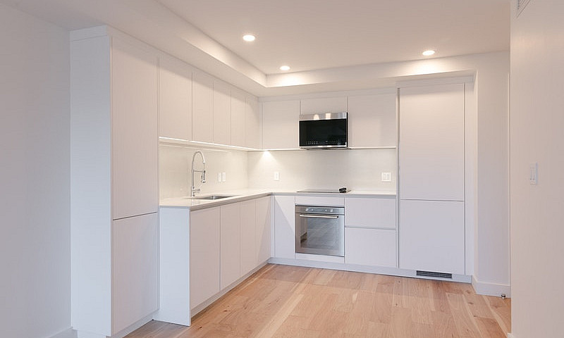 Modern 1 Bedroom In ...