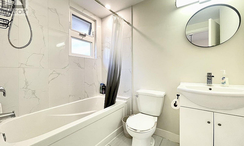 3941 W 33 Avenue Van...