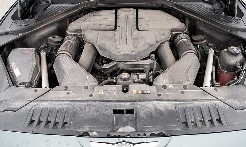 2023 Genesis Gv80 3....