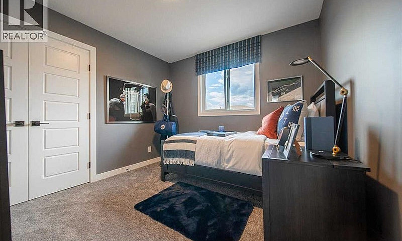 2104 Lancaster Heigh...