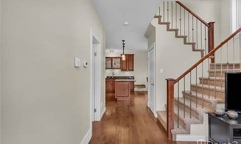 923 5Th Avenue N...