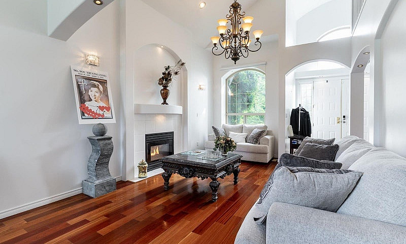 8327 169A Street Sur...