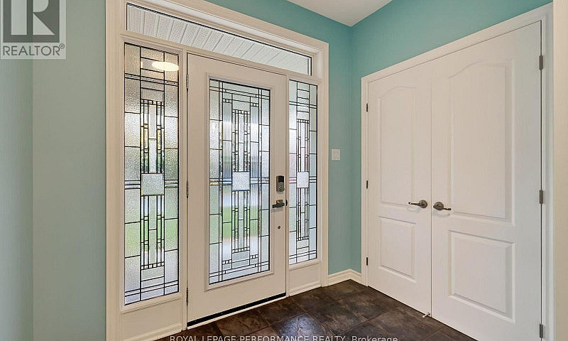 816 Azure Street Ott...