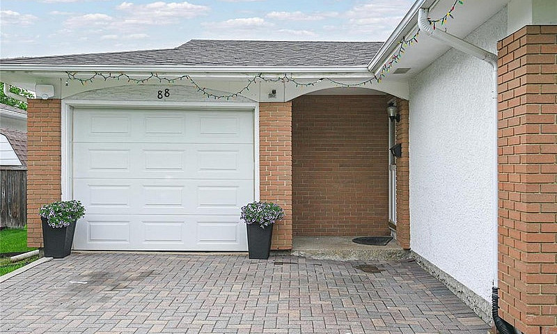 88 Wadham Bay Winnip...