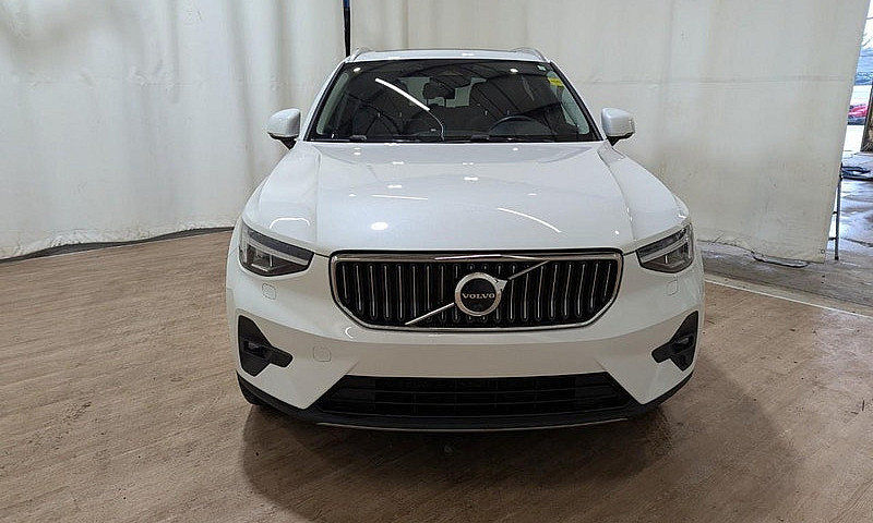 2023 Volvo Xc40 B5 U...