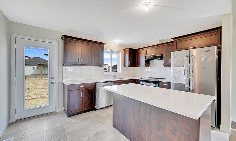Beautiful 3 Bed 2 Ba...